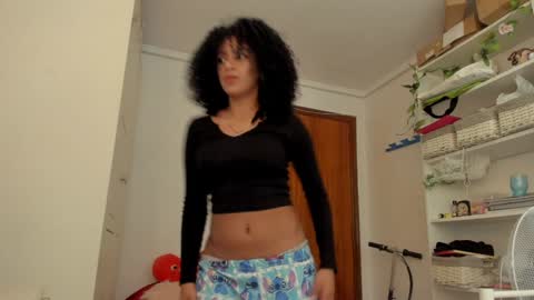 Snapshot of naomigarcia chatting on 12-19-24, 12:13 Naomi  online show from 12-19-24, 12:13