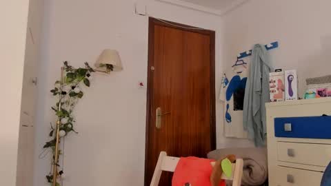 Snapshot of naomigarcia chatting on 02-26-25, 06:37 Naomi  online show from 02-26-25, 06:37