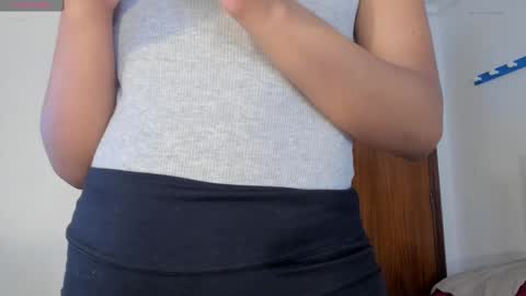 Snapshot of naomigarcia chatting on 03-07-25, 06:57 Naomi  online show from 03-07-25, 06:57