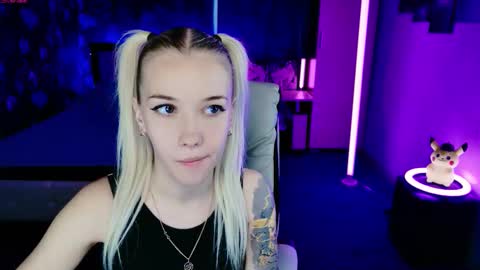 naomihita online show from 11-19-25, 10:48