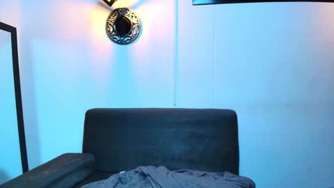 Naomi Campbel online show from 10-20-25, 02:34