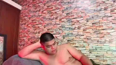 Naomi Campbel online show from 02-07-26, 01:59