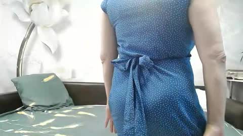 naomimolligan online show from 05-15-26, 12:23