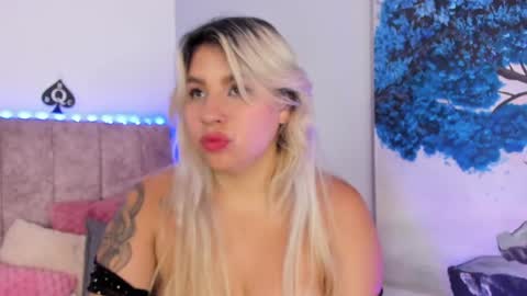 Laura  online show from 04-23-26, 12:29