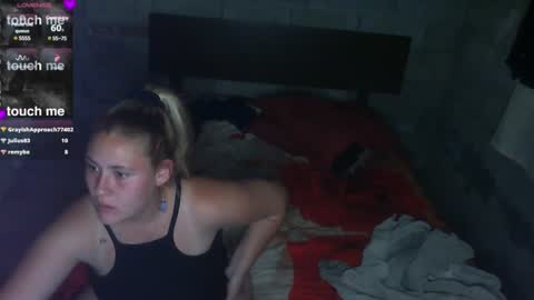 Snapshot of naomisimon chatting on 01-04-25, 11:33 bellas2012 online show from 01-04-25, 11:33