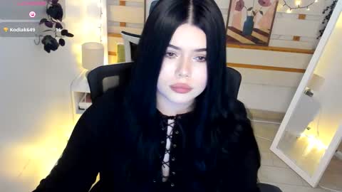 Naomi online show from 02-06-26, 08:34