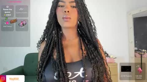 Naomi     online show from 09-29-25, 10:25