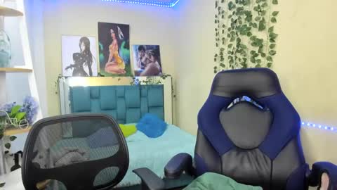 naomy online show from 02-12-25, 07:56