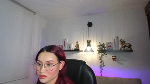 Snapshot of naomy_hot04 chatting on 05-31-26, 12:08 naomy online show from 05-31-26, 12:08