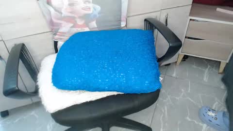 naomylux1 online show from 03-03-26, 04:29