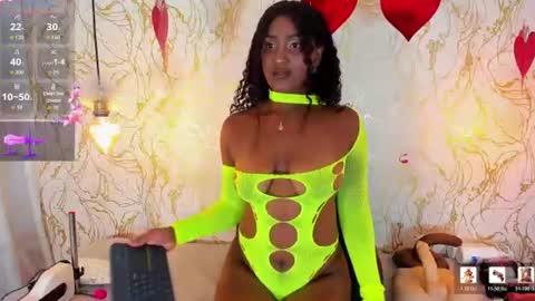Snapshot of naomyy_cooper chatting on 06-11-26, 08:40 Naomy online show from 06-11-26, 08:40