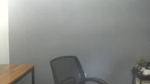 nappadel85 online show from 06-17-26, 11:27
