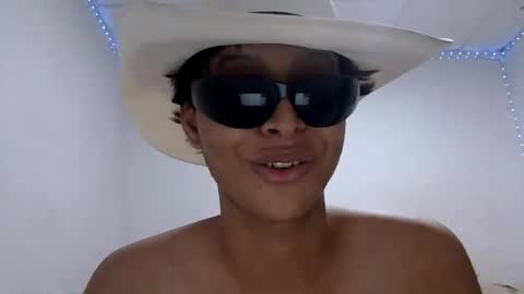 Snapshot of narcisoxmoon chatting on 07-25-26, 11:46 narcisoxmoon online show from 07-25-26, 11:46