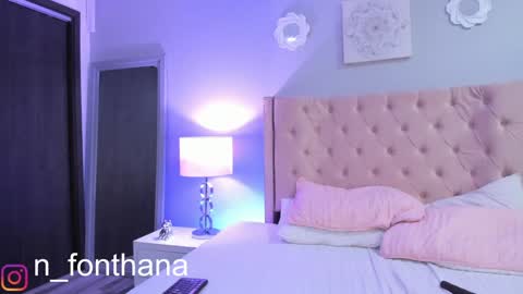 Nashly Fontana online show from 01-10-25, 06:06