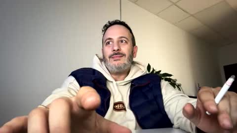 nassobout online show from 04-18-26, 10:08