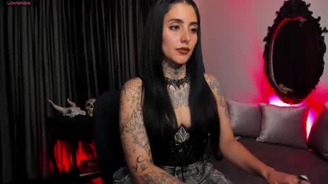 Snapshot of nasty_alice1 chatting on 05-10-26, 12:16 Goddess Alice online show from 05-10-26, 12:16