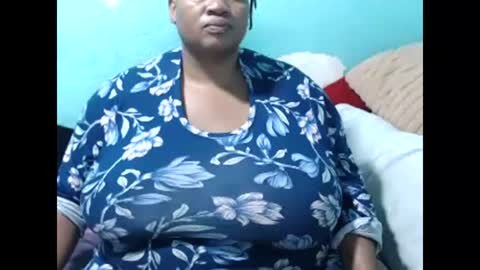 Lisa online show from 01-05-25, 01:35
