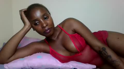 Snapshot of nastyivy1 chatting on 06-11-26, 05:44 nastyivy1 online show from 06-11-26, 05:44