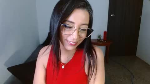 Snapshot of nat4youlove chatting on 02-23-25, 04:50 nathalia online show from 02-23-25, 04:50
