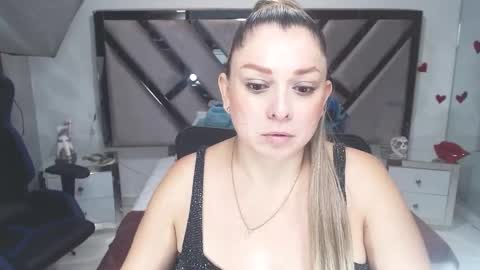 Snapshot of natalia5560 chatting on 02-25-25, 02:44 natalia5560 online show from 02-25-25, 02:44