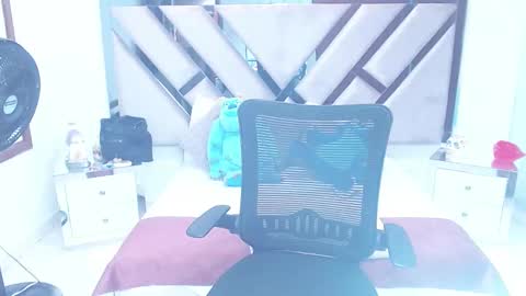 Snapshot of natalia5560 chatting on 03-10-25, 02:59 natalia5560 online show from 03-10-25, 02:59