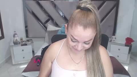 Snapshot of natalia5560 chatting on 03-11-25, 02:51 natalia5560 online show from 03-11-25, 02:51
