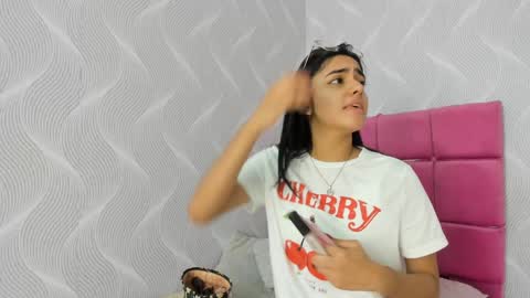 Snapshot of natalia_aguirre chatting on 12-30-24, 12:20 Naty online show from 12-30-24, 12:20