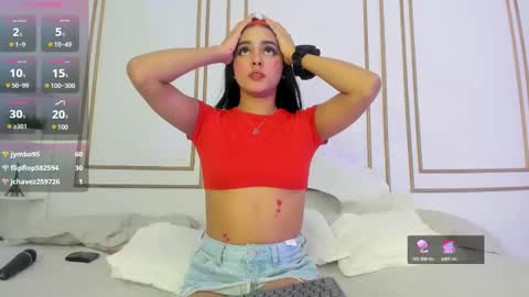 Snapshot of natalia_aguirre chatting on 02-14-25, 06:51 Naty online show from 02-14-25, 06:51