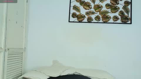 Snapshot of natalia_aguirre chatting on 09-13-25, 12:05 Naty online show from 09-13-25, 12:05