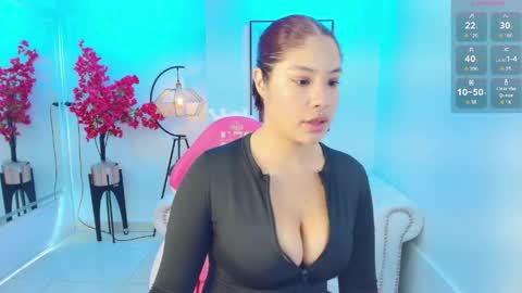 Snapshot of natalia_cartier chatting on 06-05-26, 03:35 Natalia. online show from 06-05-26, 03:35