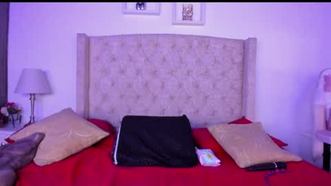 Snapshot of natalia_collinslim chatting on 12-11-24, 03:45 Natalia online show from 12-11-24, 03:45