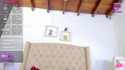 Snapshot of natalia_collinslim chatting on 03-07-25, 06:46 Natalia online show from 03-07-25, 06:46