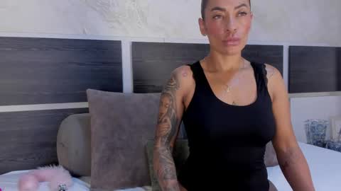 Snapshot of natalia_cruzz chatting on 06-05-26, 08:03 Nata online show from 06-05-26, 08:03
