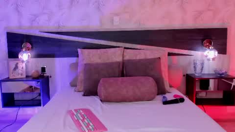 Snapshot of natalia_cruzz chatting on 07-30-26, 12:04 Nata online show from 07-30-26, 12:04