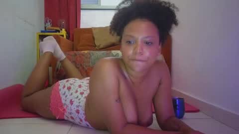 natalia_curlyx online show from 05-05-26, 10:34