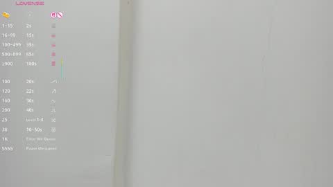 Snapshot of natalia_delgado chatting on 02-19-26, 03:35 Natalia online show from 02-19-26, 03:35