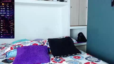 Natalia Jaramillo online show from 10-31-25, 08:54