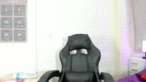 Natalia Kiss online show from 10-30-25, 10:10