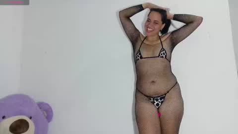 Snapshot of nataliavela chatting on 03-06-26, 05:15 nataliavela online show from 03-06-26, 05:15