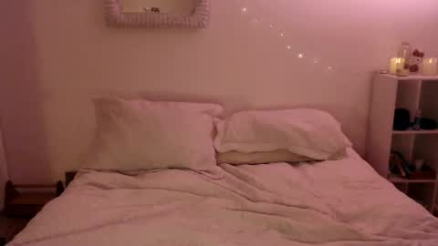 Snapshot of natalie6vmu chatting on 09-11-25, 06:46 Natalie Six online show from 09-11-25, 06:46