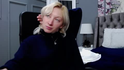 Snapshot of natalie_bitton chatting on 12-04-24, 09:29 Natalie online show from 12-04-24, 09:29