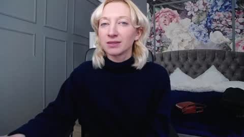 Snapshot of natalie_bitton chatting on 12-20-24, 10:27 Natalie online show from 12-20-24, 10:27