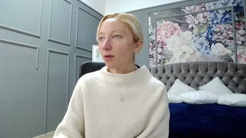 Snapshot of natalie_bitton chatting on 12-28-24, 08:58 Natalie online show from 12-28-24, 08:58