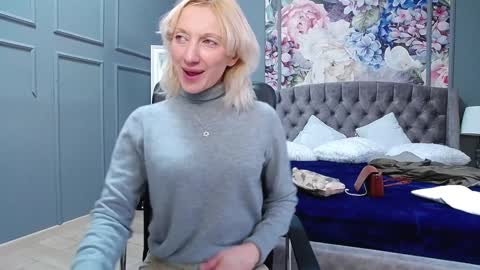Snapshot of natalie_bitton chatting on 01-03-25, 07:06 Natalie online show from 01-03-25, 07:06