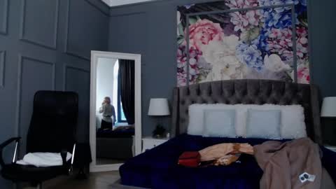 Snapshot of natalie_bitton chatting on 01-25-25, 02:03 Natalie online show from 01-25-25, 02:03