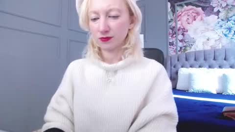Snapshot of natalie_bitton chatting on 02-21-25, 07:34 Natalie online show from 02-21-25, 07:34