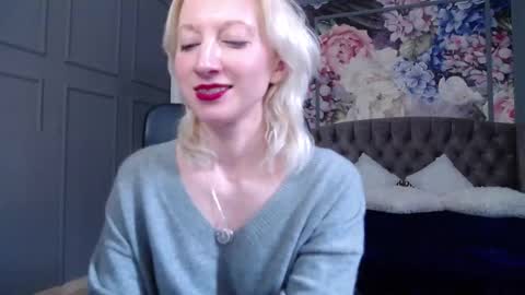 Snapshot of natalie_bitton chatting on 03-02-25, 10:56 Natalie online show from 03-02-25, 10:56