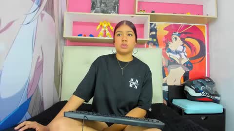 Snapshot of natalieevansx chatting on 01-06-25, 01:30 natalieevansx online show from 01-06-25, 01:30