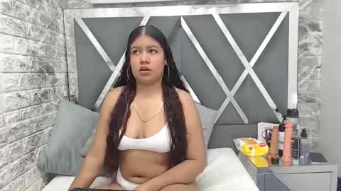 natalieevansx online show from 11-14-25, 12:04