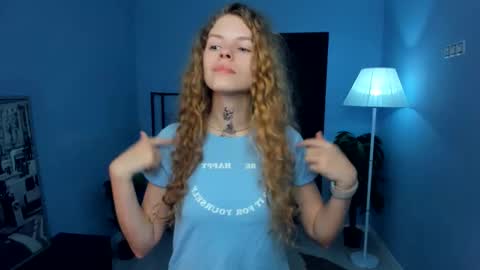 Natalie online show from 11-30-25, 05:22